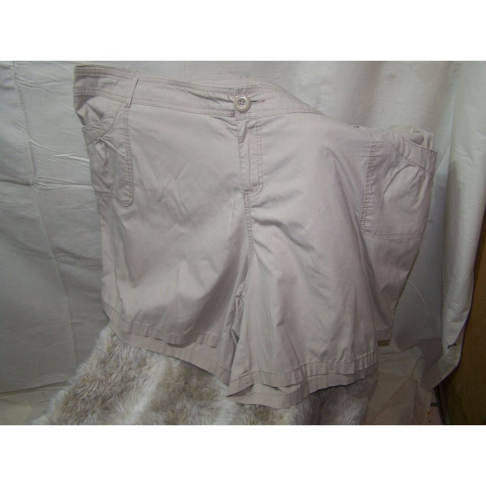 Lane Bryant Shorts Plus Size 24 Khaki - Picture 2 of 6